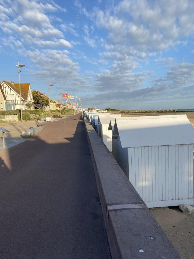 Super Appartement Cosy, Parking Prive Courseulles-sur-Mer Eksteriør billede