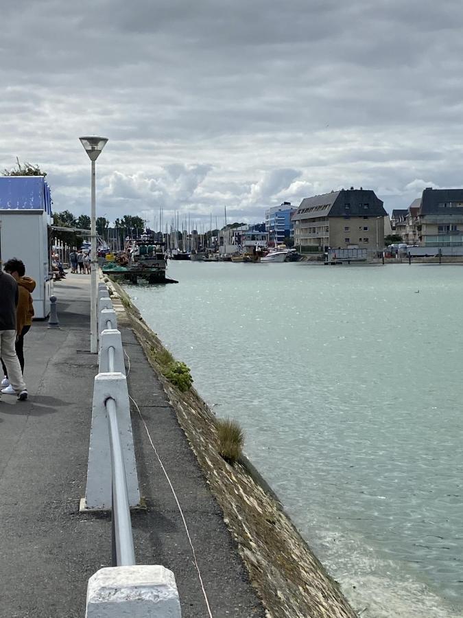 Super Appartement Cosy, Parking Prive Courseulles-sur-Mer Eksteriør billede