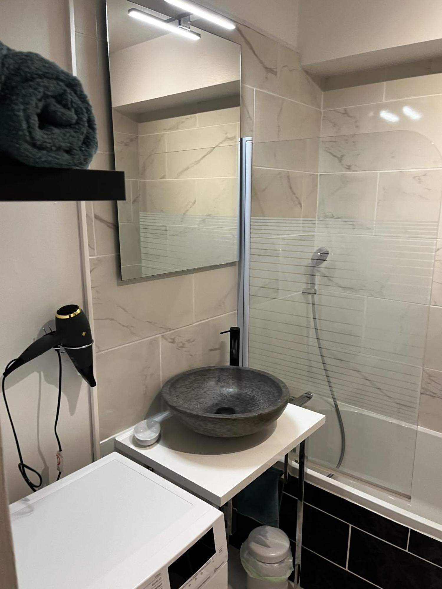 Super Appartement Cosy, Parking Prive Courseulles-sur-Mer Eksteriør billede